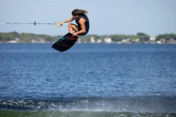 Ronix 2025 Krush Wakeboard | Divide Bindings